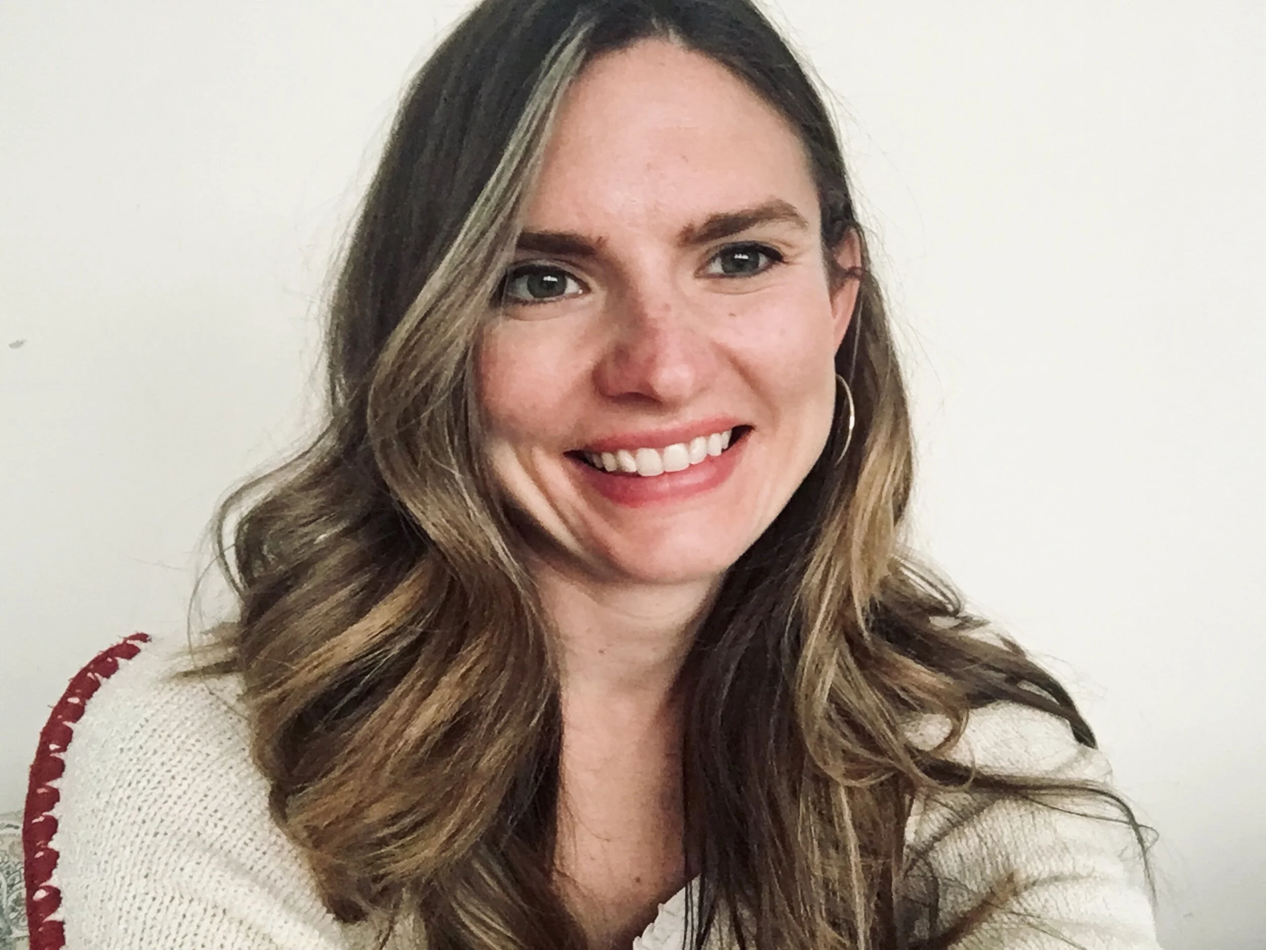 Leah, founder of Heart of the Woods Hypnotherapy